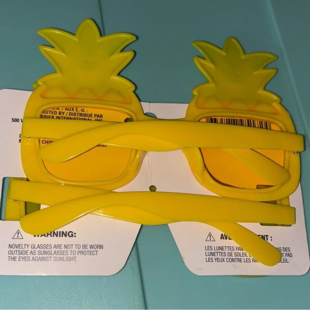 Free when bundled New fun pineapple 🍍 sunglasses